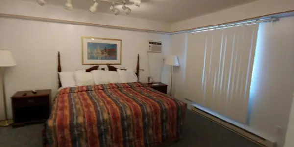 Sunrise Beach Motel 9