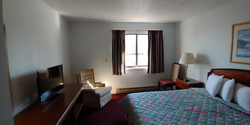 Queen Room Courtyard